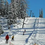Sonnige Ruhige Bergpanorama Auf 1200m Mit Sued Balkon