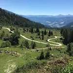 Sonnige Ruhige Bergpanorama Auf 1200m Mit Sued Balkon *
