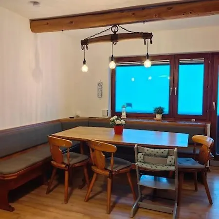 Sonnige Ruhige Bergpanorama Auf 1200m Mit Sued Balkon Daire Mühlbach am Hochkönig