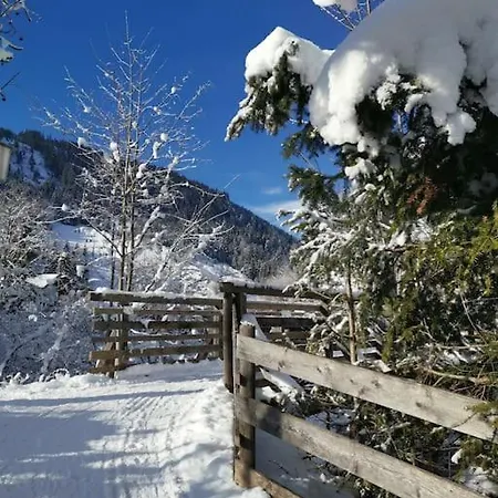Sonnige Ruhige Bergpanorama Auf 1200m Mit Sued Balkon Apartament