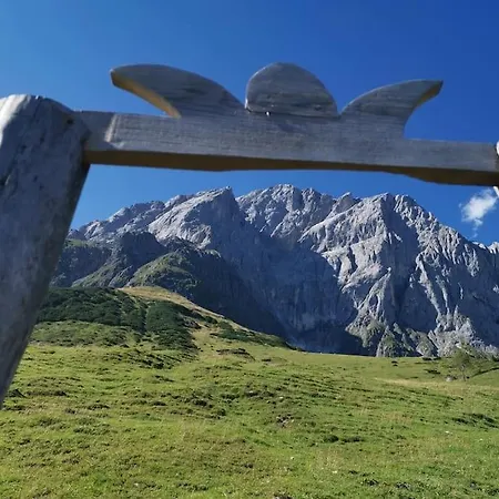 Sonnige Ruhige Bergpanorama Auf 1200m Mit Sued Balkon *