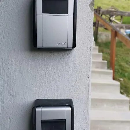 Sonnige Ruhige Bergpanorama Auf 1200m Mit Sued Balkon Mühlbach am Hochkönig