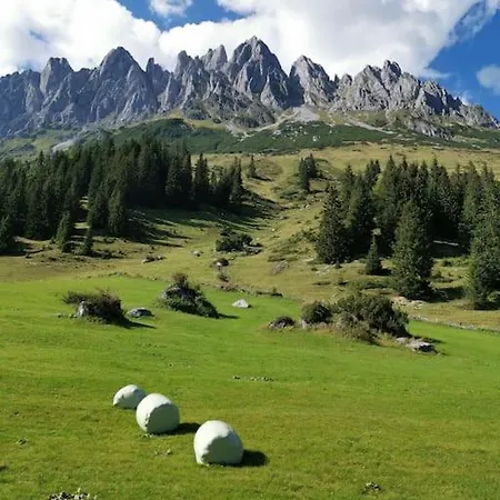 Sonnige Ruhige Bergpanorama Auf 1200m Mit Sued Balkon Daire *