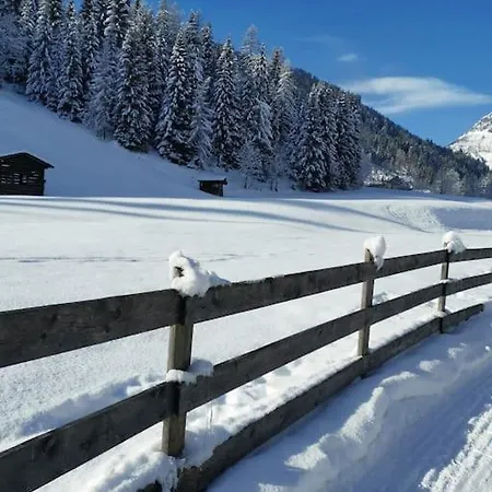 Daire Sonnige Ruhige Bergpanorama Auf 1200m Mit Sued Balkon