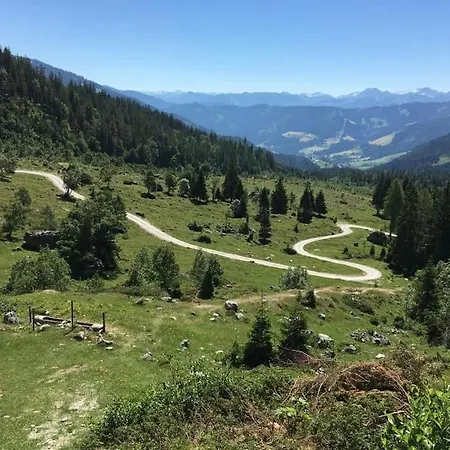 Sonnige Ruhige Bergpanorama Auf 1200m Mit Sued Balkon *