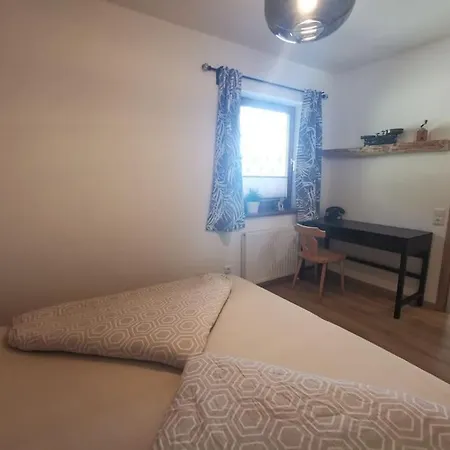 Sonnige Ruhige Bergpanorama Auf 1200m Mit Sued Balkon *