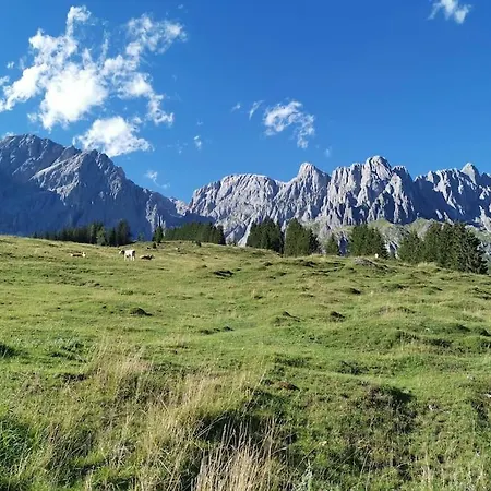 Sonnige Ruhige Bergpanorama Auf 1200m Mit Sued Balkon Apartament