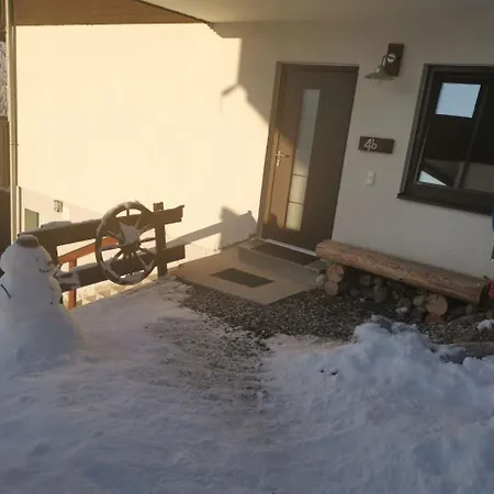 Sonnige Ruhige Bergpanorama Auf 1200m Mit Sued Balkon Apartament