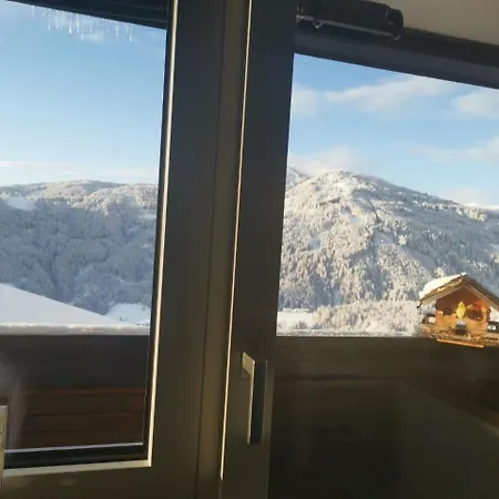 Sonnige Ruhige Bergpanorama Auf 1200m Mit Sued Balkon Muhlbach Am Hochkonig