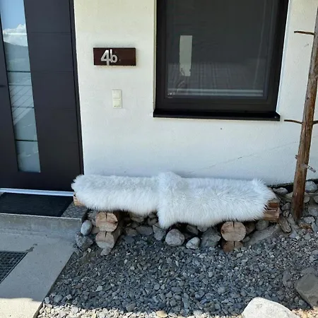 Sonnige Ruhige Bergpanorama Auf 1200m Mit Sued Balkon Apartment Muhlbach Am Hochkonig