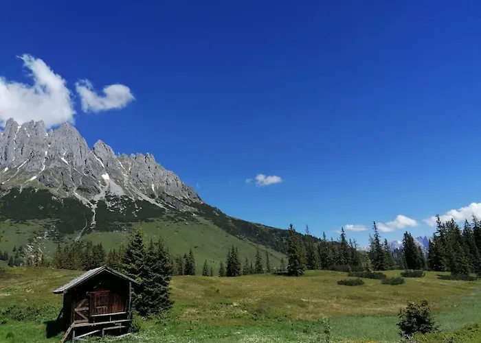 Sonnige Ruhige Bergpanorama Auf 1200m Mit Sued Balkon Mühlbach am Hochkönig