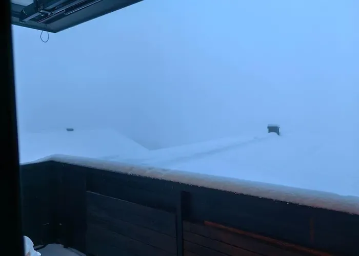 Sonnige Ruhige Bergpanorama Auf 1200m Mit Sued Balkon