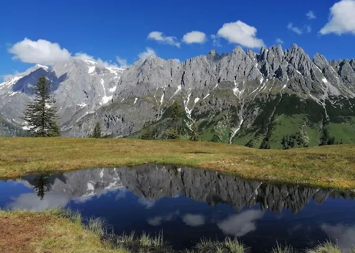 Sonnige Ruhige Bergpanorama Auf 1200m Mit Sued Balkon Апартаменты